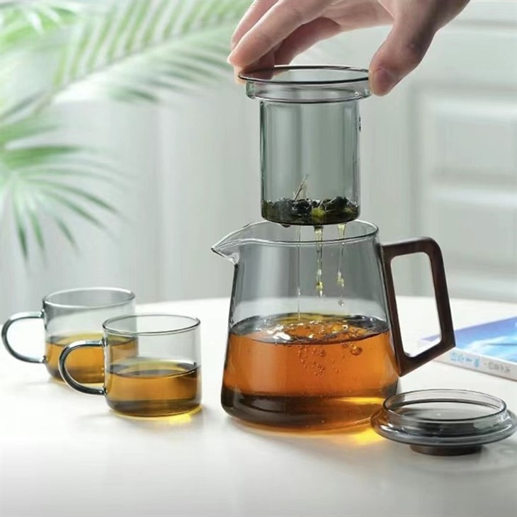 Glass Tea Mug With Infuser ,Lid And Wooden Handle